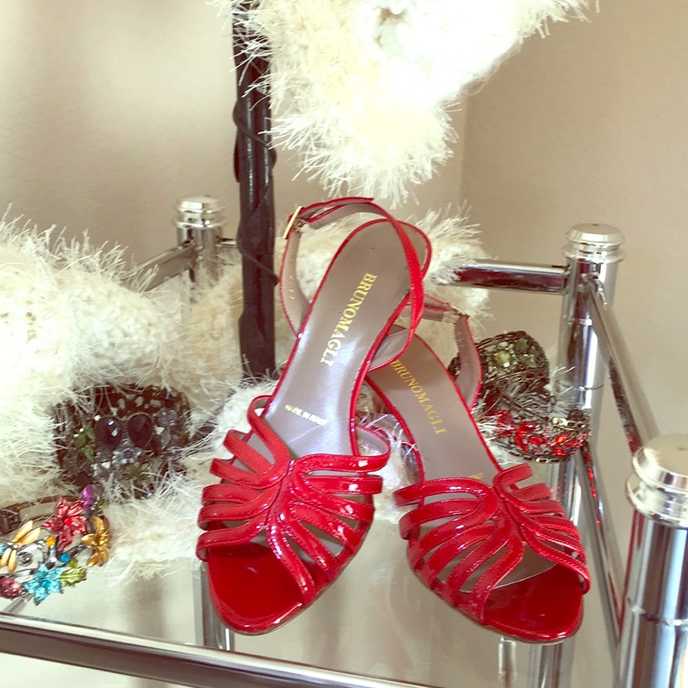 NEW 👠Never worn!! BRUNOMAGLI (made in Italy).